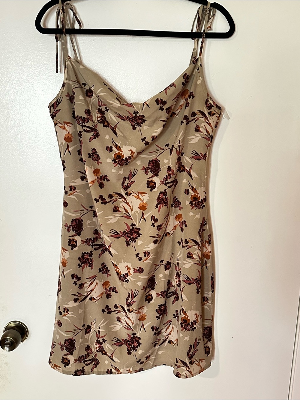 SHEIN Beige Floral Mini Dress with Rust and Chocolate Accents